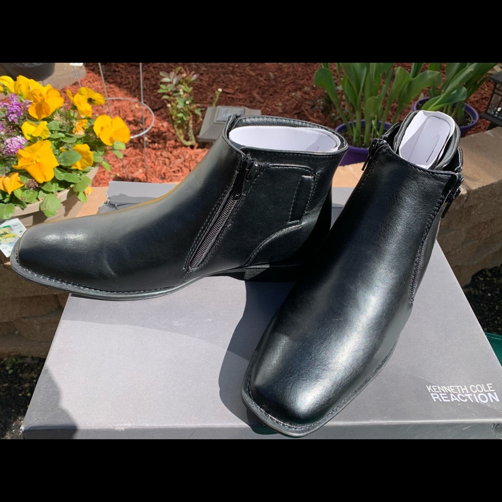 Keneth Cole Ankle Boots